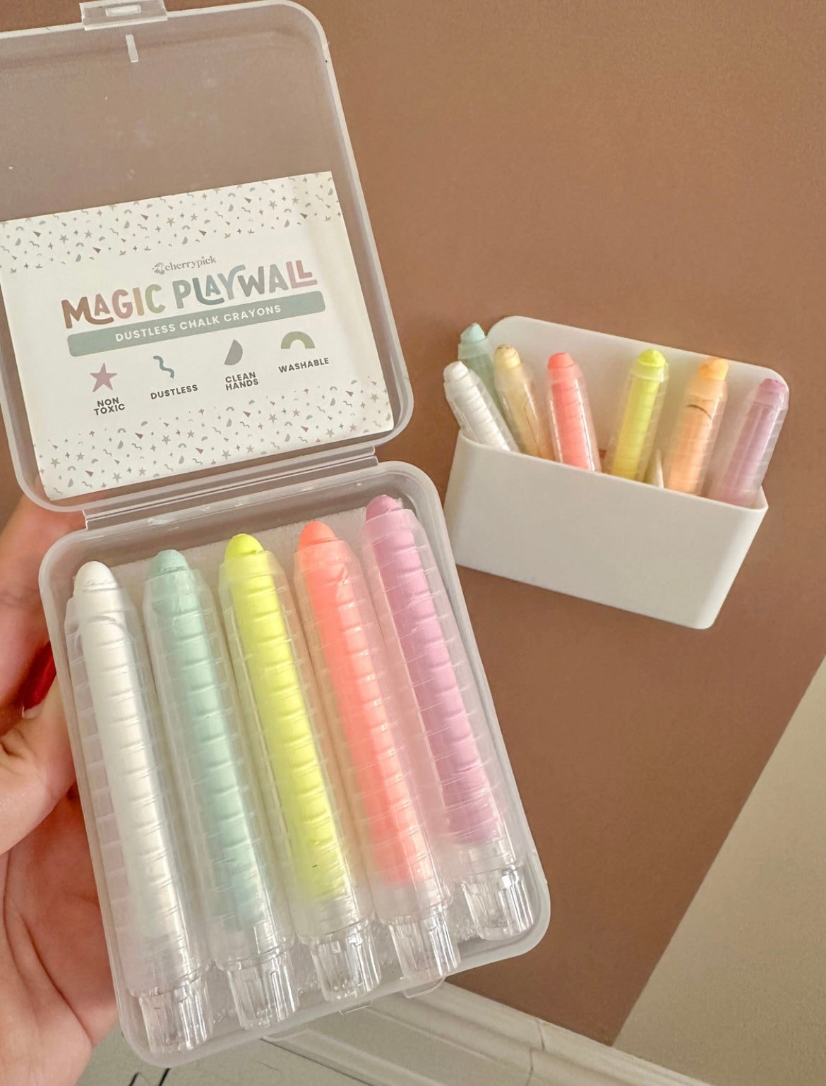 Dustless Chalk Crayons & Magnetic Holder