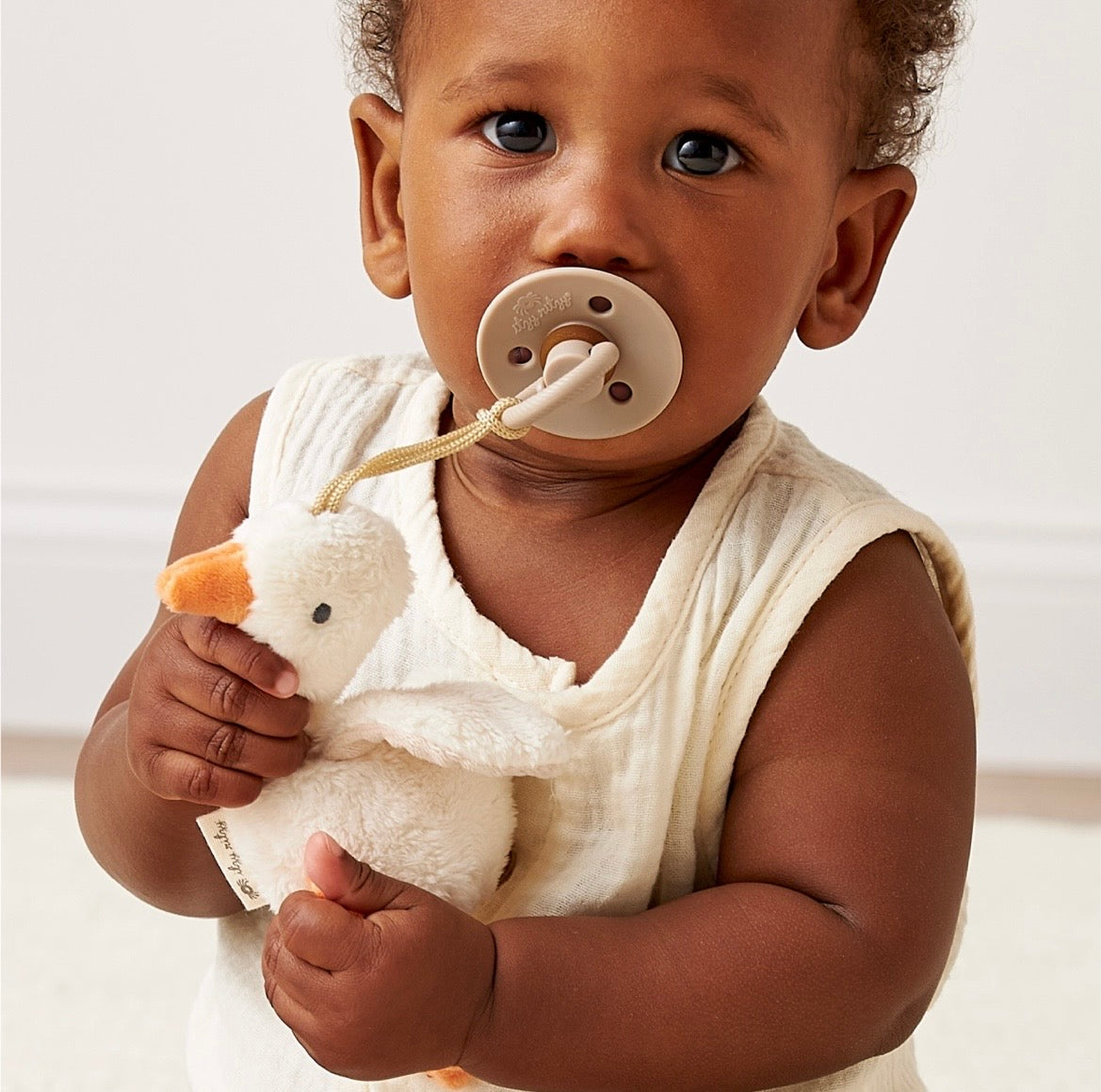 Bitzy Pal - Natural Rubber Pacifier & Plush