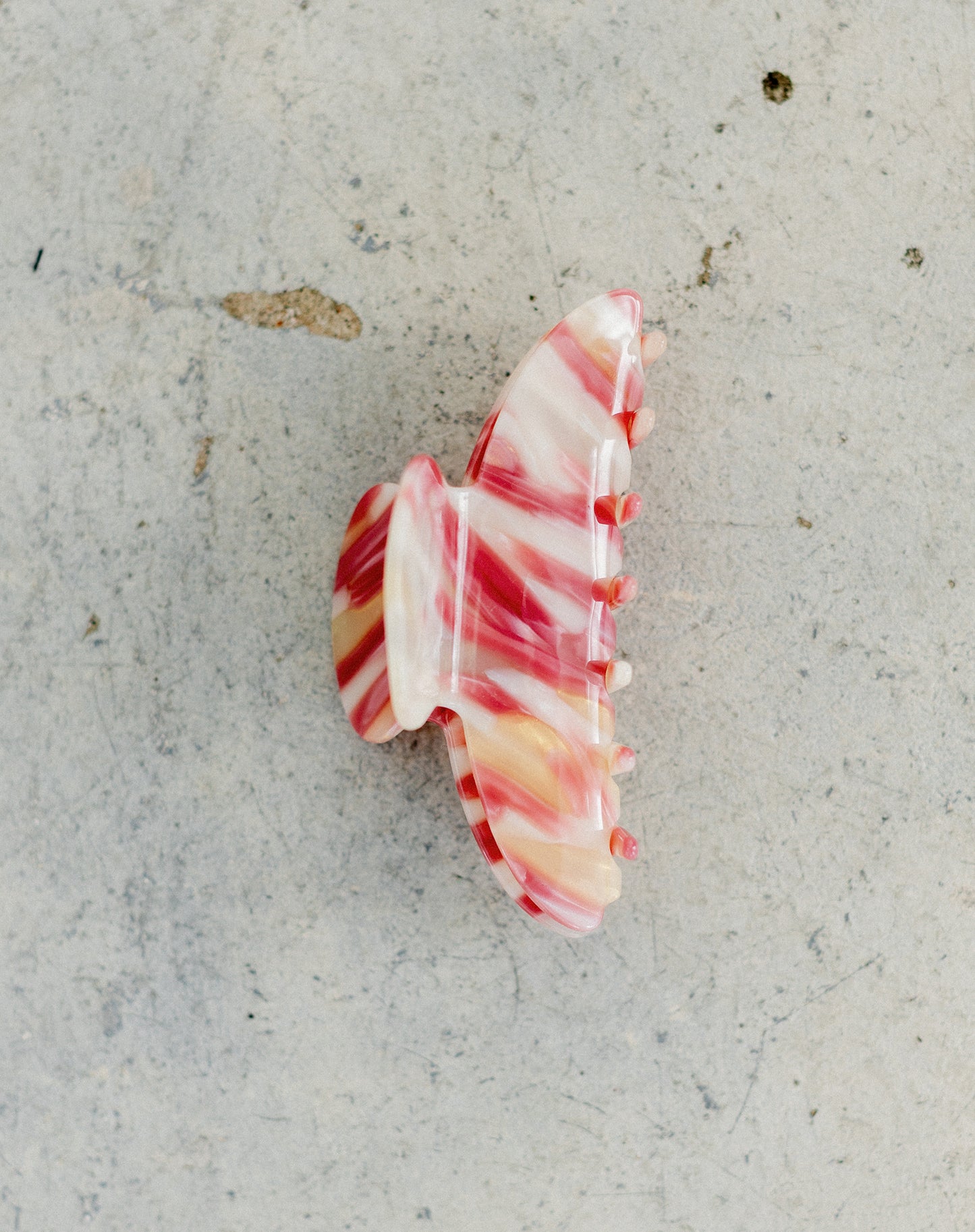 Brunette the Label Claw Clip