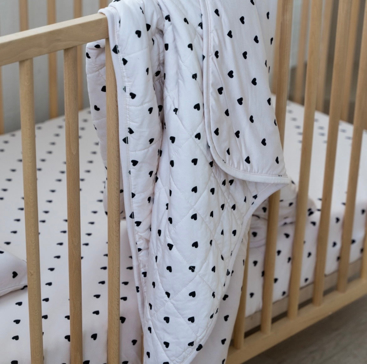 Pip + Phee 1.0 TOG Blanket - Black Hearts
